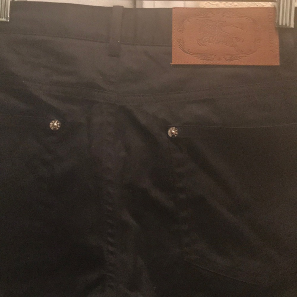 Shorts - Picture 3 of 3